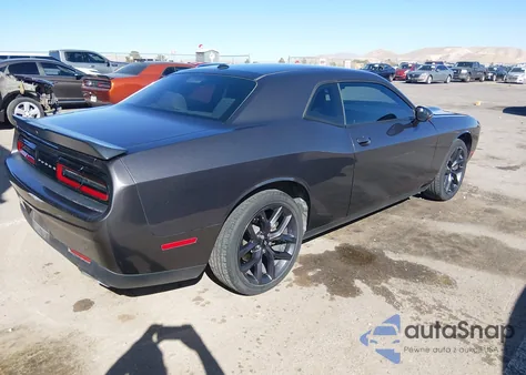 2019 Dodge Challenger Sxt z USA, uszkodzony, nr VIN 2C3CDZAG9KH612590